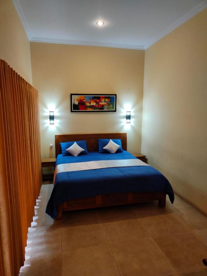 Villa Rosseno - Evelyn Private Pool And Garden Yogyakarta Exterior photo