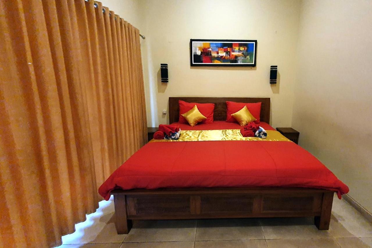 Villa Rosseno - Evelyn Private Pool And Garden Yogyakarta Exterior photo