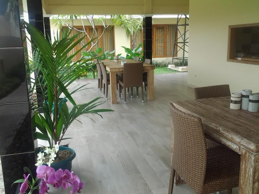 Villa Rosseno - Evelyn Private Pool And Garden Yogyakarta Exterior photo